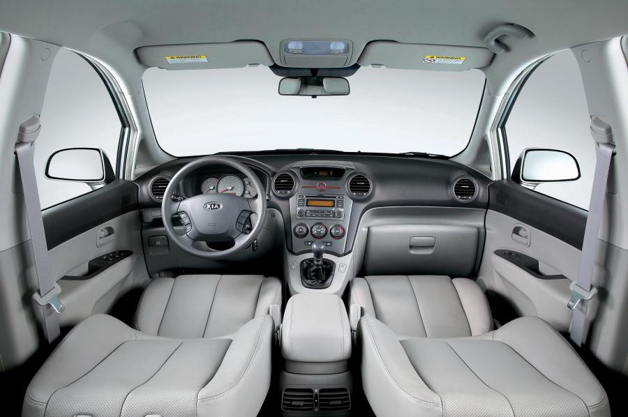  Kia Carens 2007 года  (фото 26 из 46)